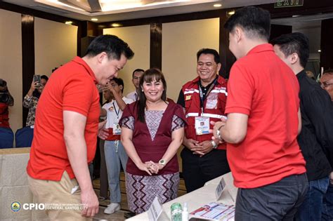 DSWD’s information caravan highlights ‘Walang Gutom 2027’.